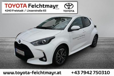 Toyota Yaris 1,5 VVT-i Hybrid Active Drive bei Autohaus Feichtmayr in 