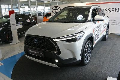 Toyota Corolla Cross 2,0 Hybrid Design 2WD bei Autohaus Feichtmayr in 